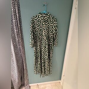 Zara Green and White Long Sleeve Notched Collar Dress